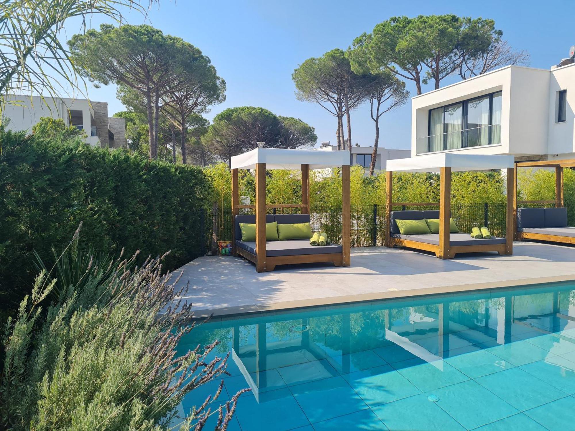 Rosemarine Villas Durrës Exterior foto